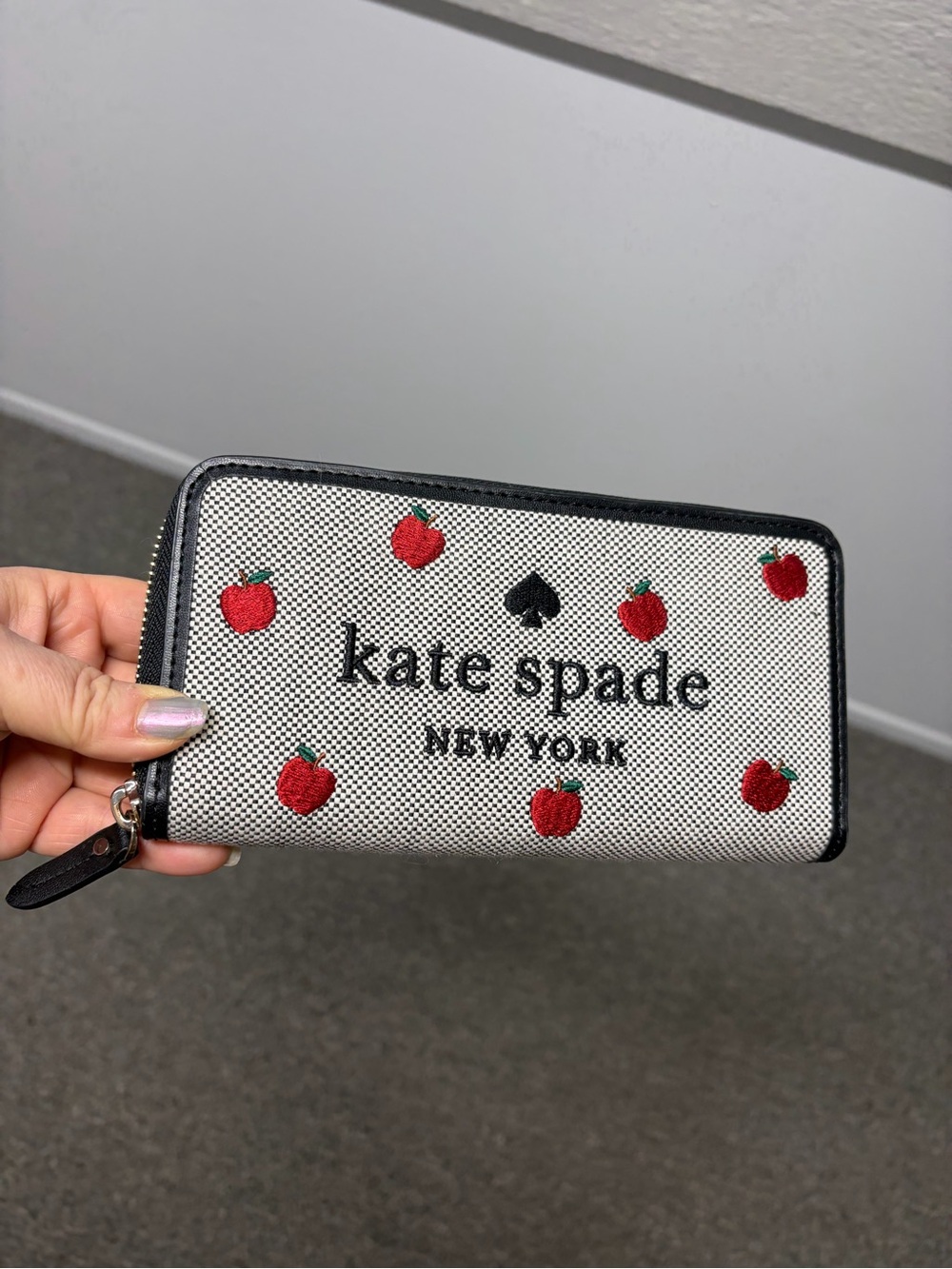 Kate Spade Apple Wallet